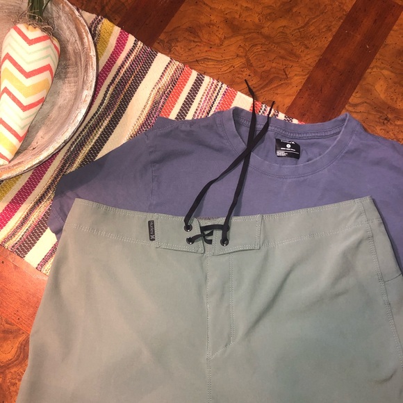 🐠🐠🐠Hurley 🐠🐠🐠Board Shorts and Tshirt🐠🐠🐠size 30 and AM🐠🐠🐠 - Picture 3 of 9